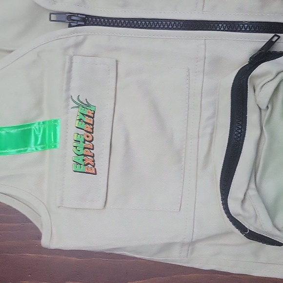 Explorer vest - Picture 2 of 3